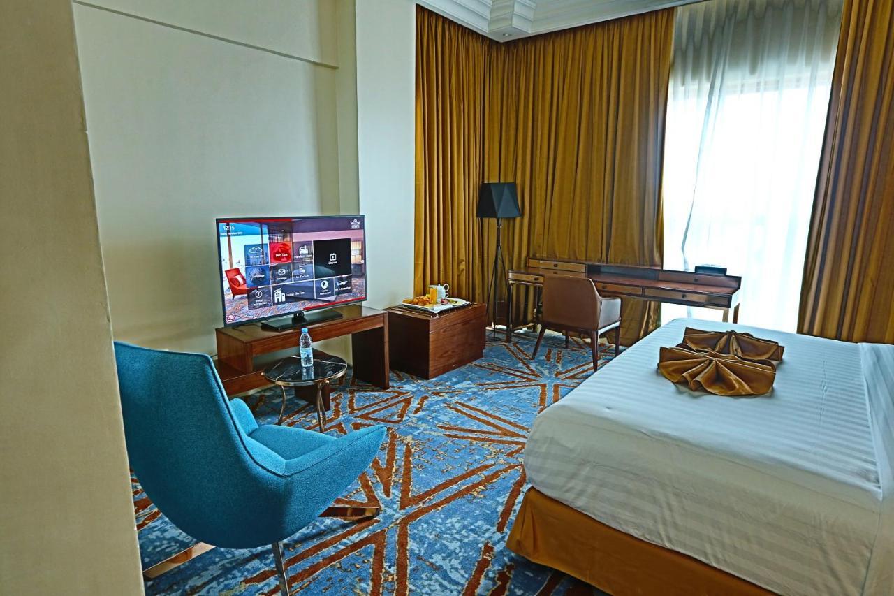 Hotel Fleur De Lys Point E ダカール エクステリア 写真