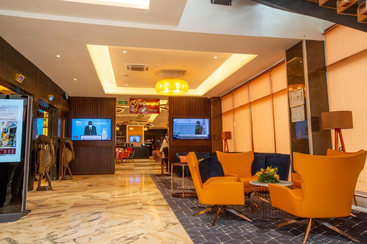 Hotel Fleur De Lys Point E ダカール エクステリア 写真