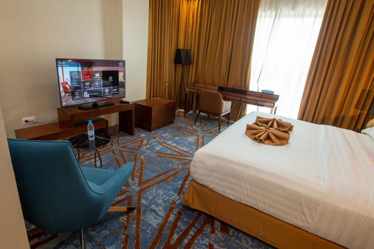 Hotel Fleur De Lys Point E ダカール エクステリア 写真